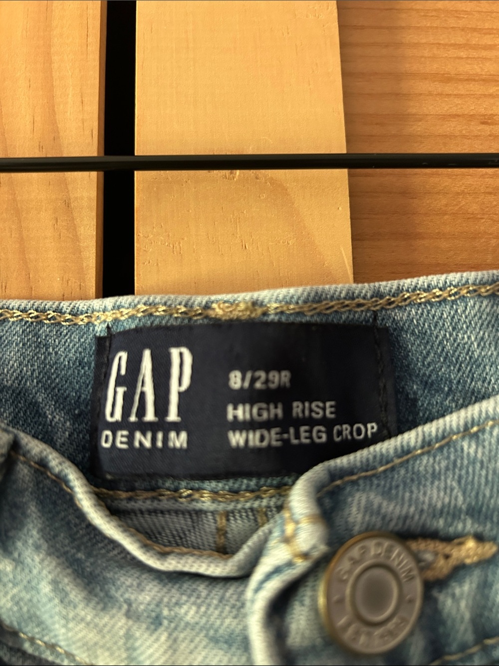 GAP High Rise Wide Leg Crop Light Blue Jeans 8/29R - Picture 2 of 4